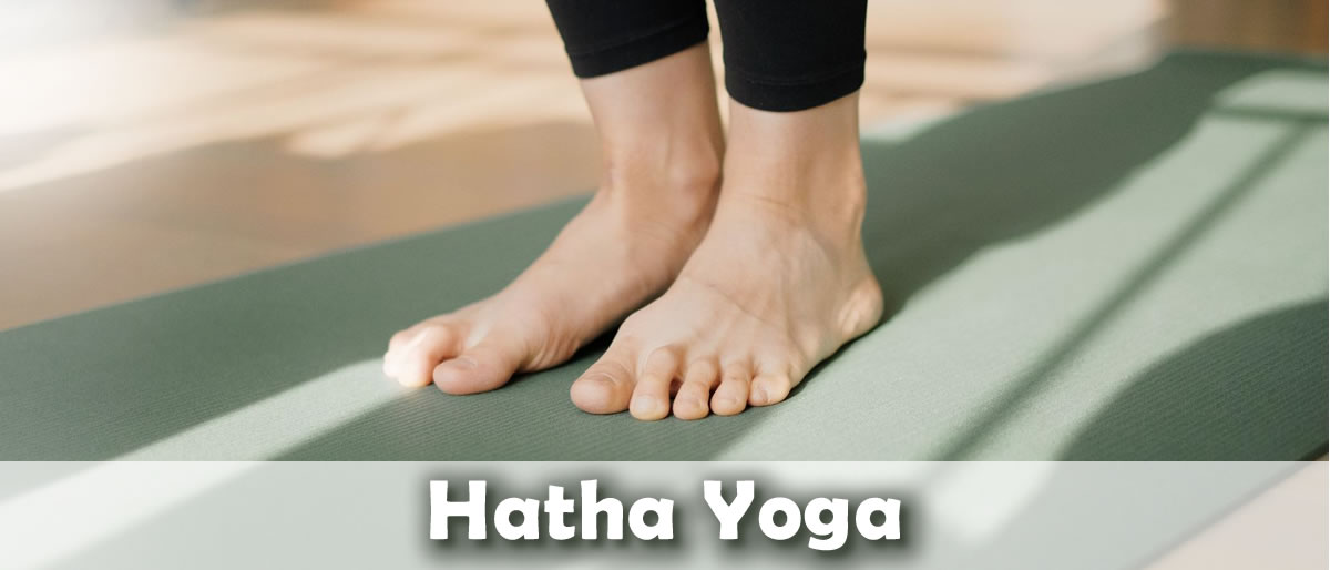 Hatha Yoga – Cours collectifs - Plouray - Bretagne - Ces cours de Hatha Yoga, par une exploration de la respiration et de la posture visent tout d’abord à un bien-être physique, mental et émotionnel.